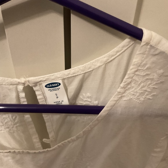 White Ruffled Beachy Blouse - Picture 4 of 4